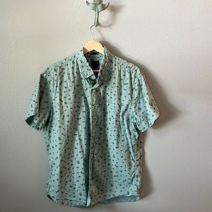 Large slim fit J. Crew short sleeve button down, palm and pineapple detail 🍍